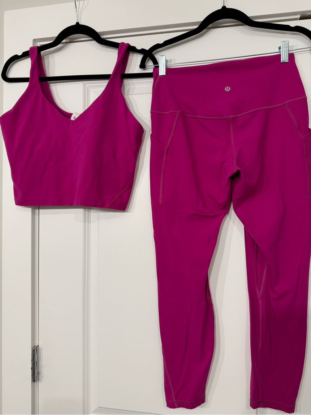 Lululemon Magenta Activewear Set - Crop Tank & High-Waist Leggings with Pockets - Picture 2 of 5